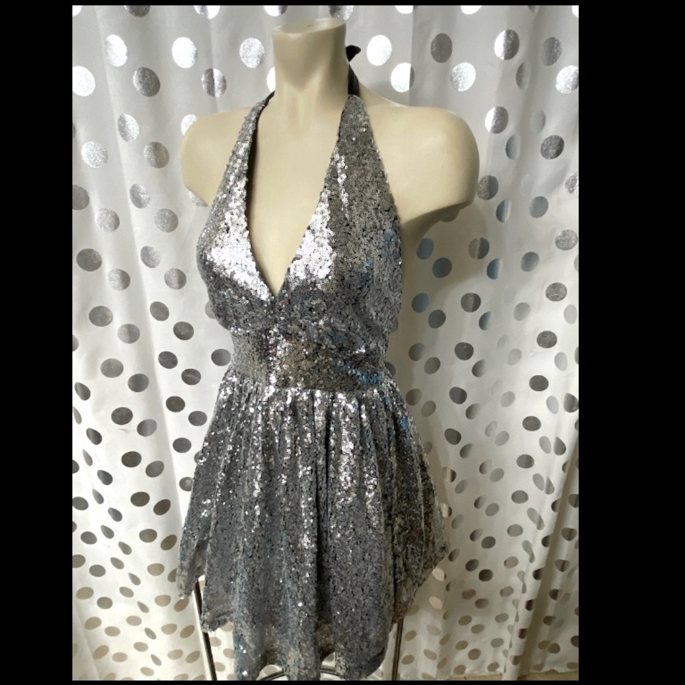 EUC bailey blue Sequin Halter Mini 7/8